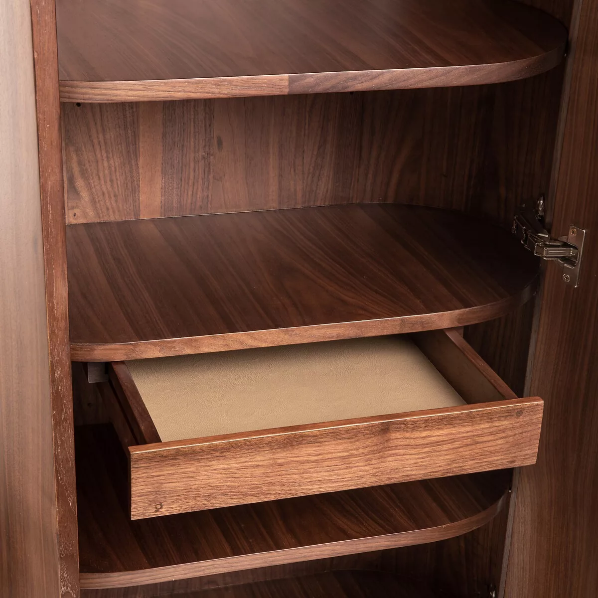 Armoire noyer, plaqué et cuir, Aslen – Image 7