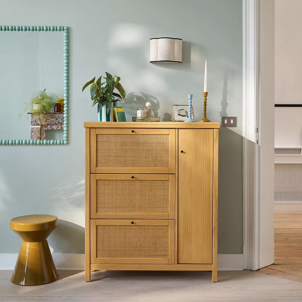 Meuble à chaussures, en pin massif et cannage de rotin, Gabin – Image 3