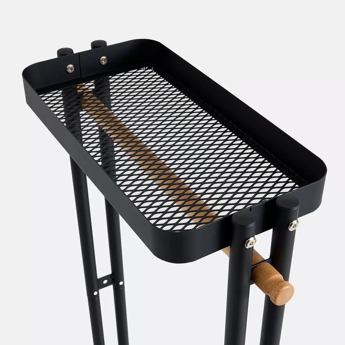 Portant à roulettes en fer et hévéa, Tania – Image 15