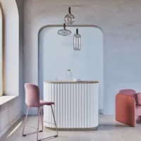 Caldera – Bar bicolore avec rondins blancs